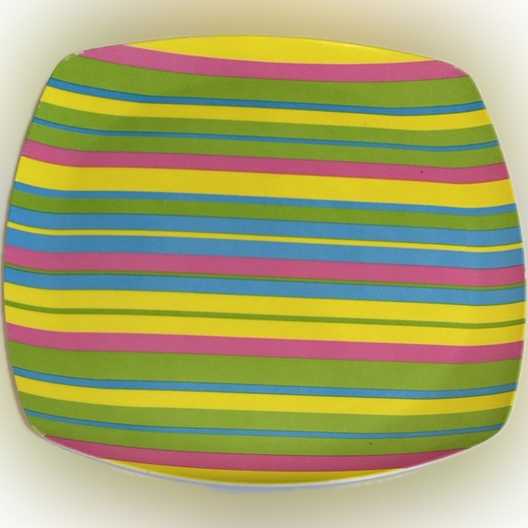 VTG PASTEL STRIPED SPOTED LIGHT MELAMINE 9.5” 4 PLATES EASTER DORM PARTY PICNIC - Picture 8 of 14